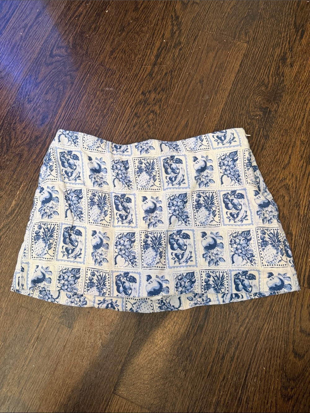 Abercrombie & Fitch White Mini Skirt with Navy Detail